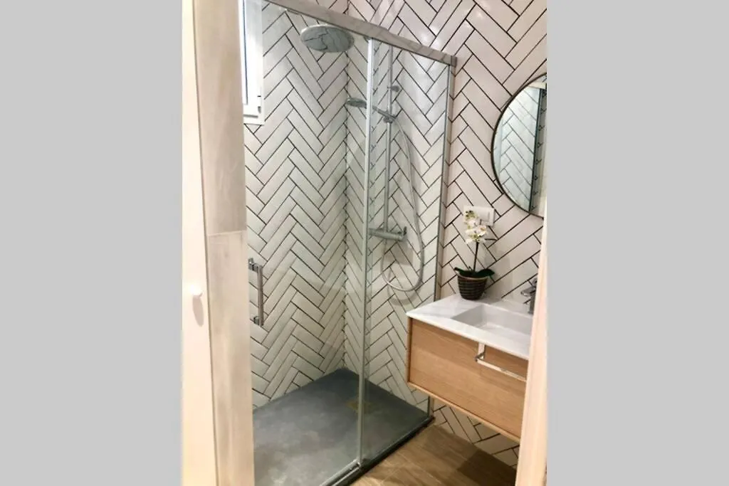 Gatu Premium Villa Libertad, Preferente Mayores De 25 Anos Y Familias Cadiz Spain