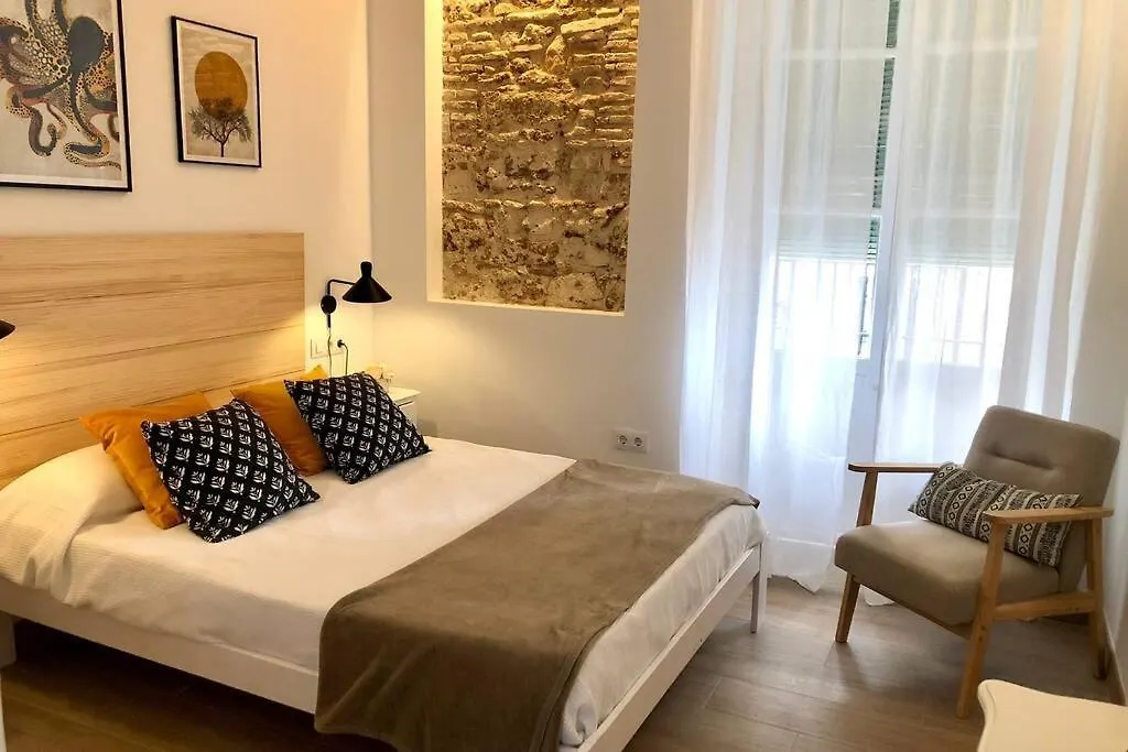 Gatu Premium Villa Libertad, Preferente Mayores De 25 Anos Y Familias Cadiz