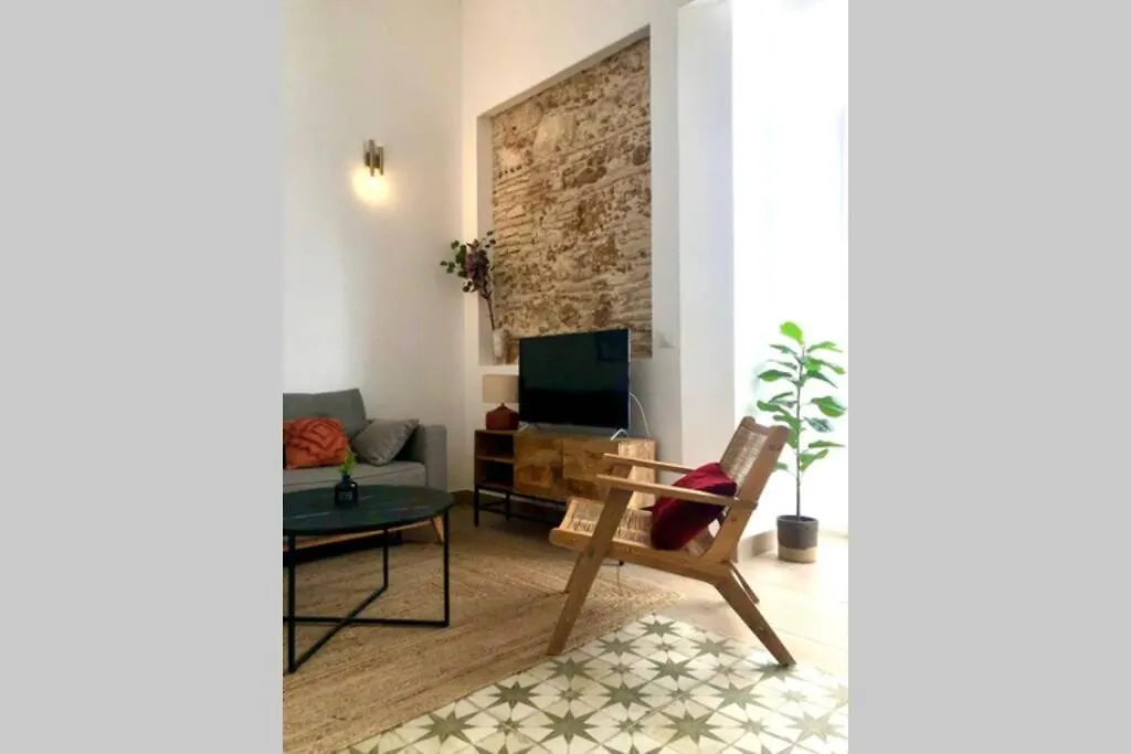 Apartment Gatu Premium Villa Libertad, Preferente Mayores De 25 Anos Y Familias Cadiz